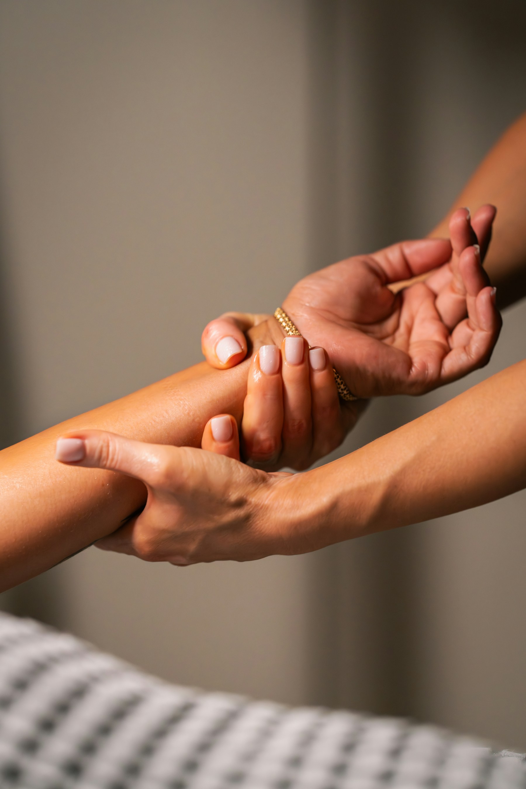 Gentle hands-on care focused on the forearm